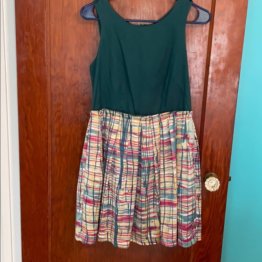 Super cute dress!  👗